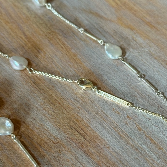 Kendra Scott Necklace - Picture 2 of 5